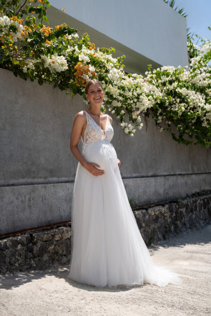 Fließendes Umstandsbrautkleid für Schwangere