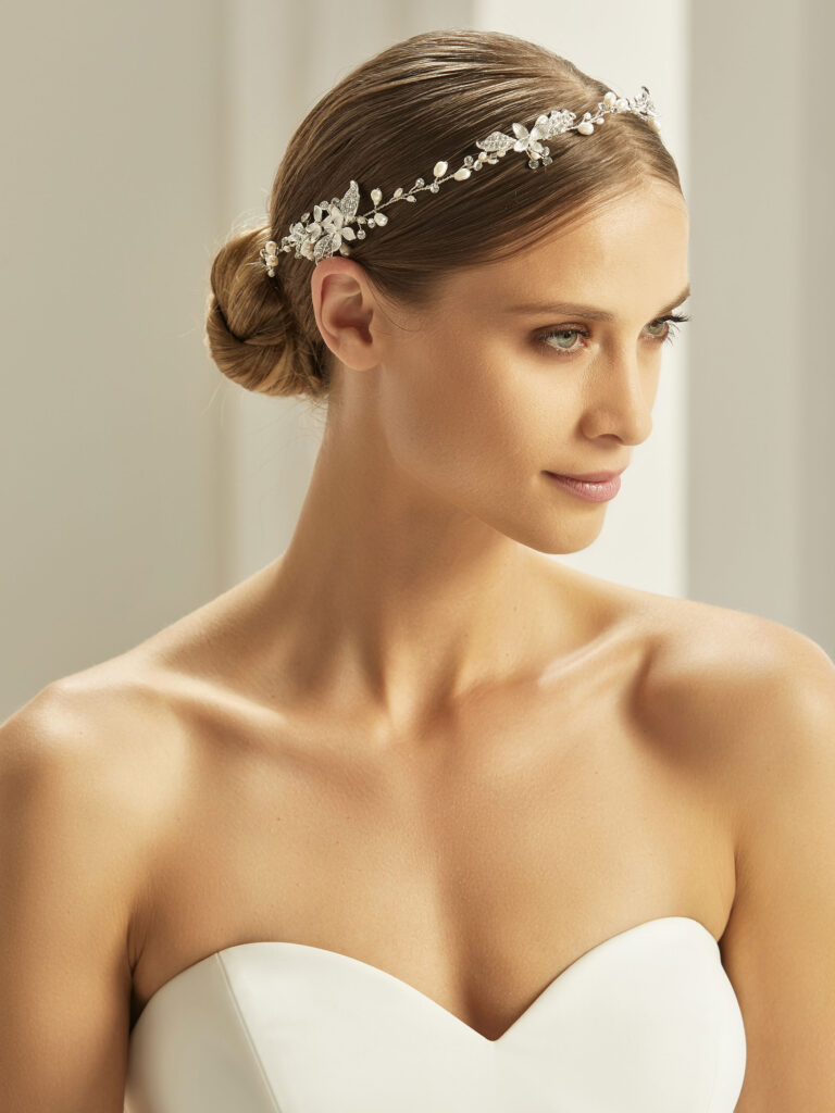 Brautaccessoires Neumünster – eleganter Haarschmuck für die Braut